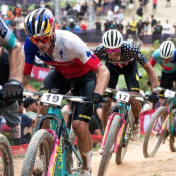 Martín Vidaurre destaca en el segundo asalto del Circuito Mundial de Mountain Bike