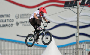 Catalina Henríquez hace historia​ en ​ el BMX Freestyle 